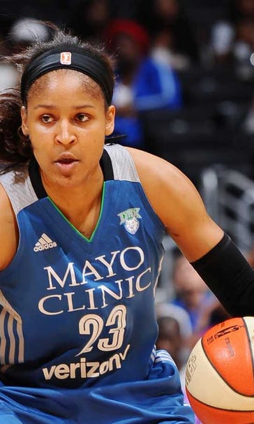 Lynx squeak past formerly undefeated Sparks, improve to 13-0